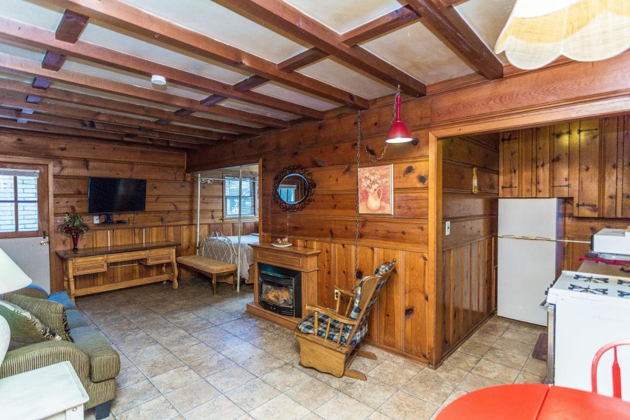 Apple Creek Cottages Прескот Екстер'єр фото